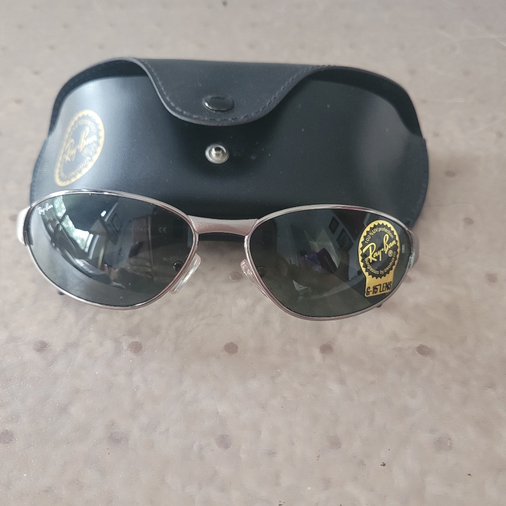 Raybans - Picture 4 of 4